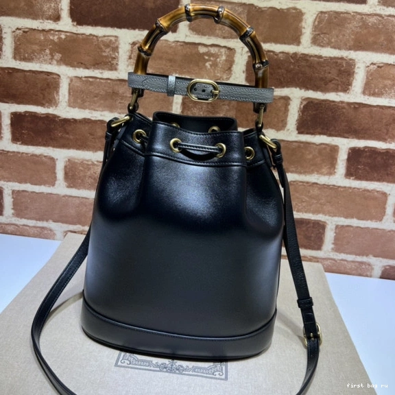 First bag ru bag Diana Gucci bucket small 0822